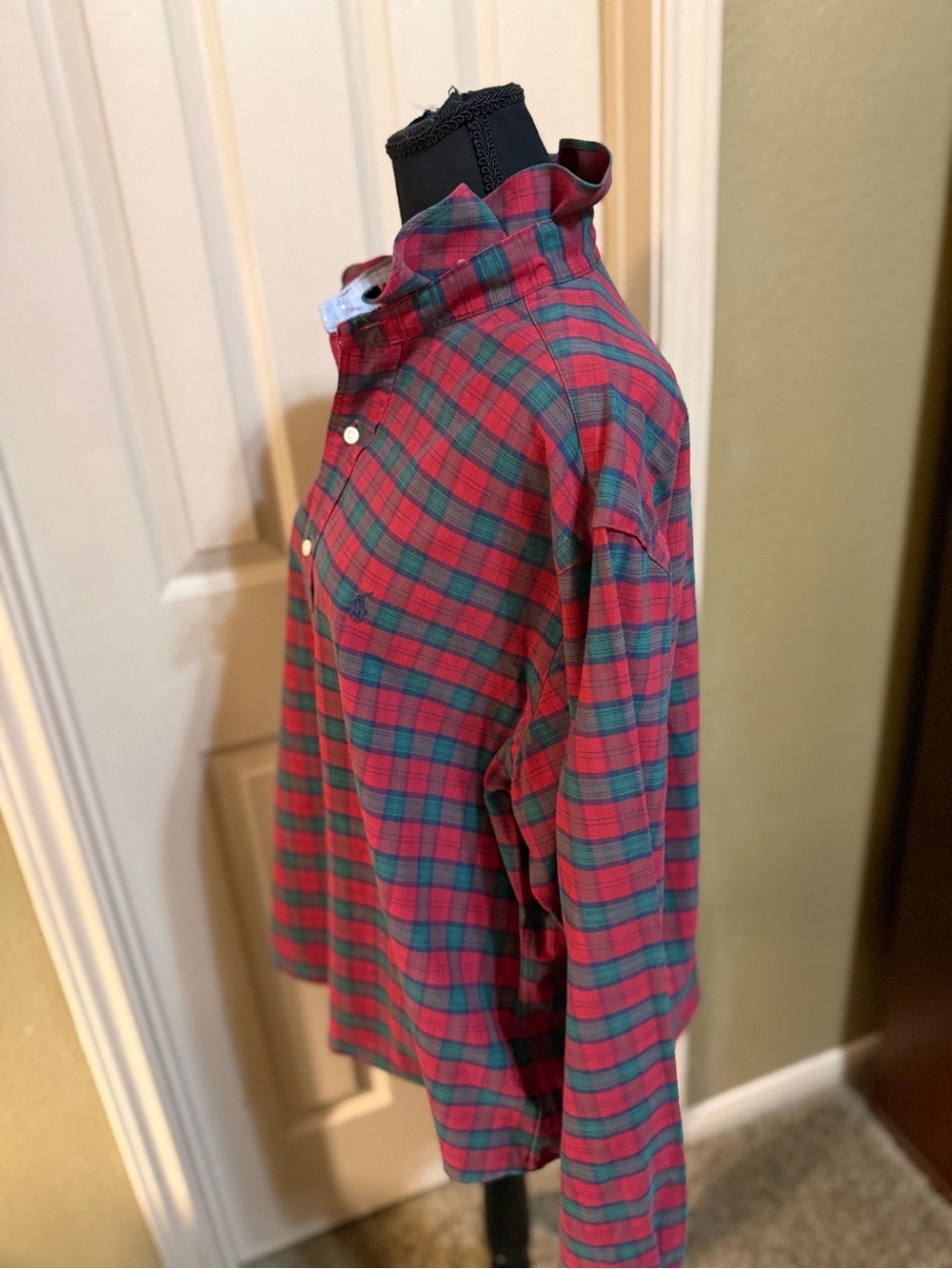 Ralph Lauren Red and Green Plaid Button-Down Shirt - Picture 3 of 10